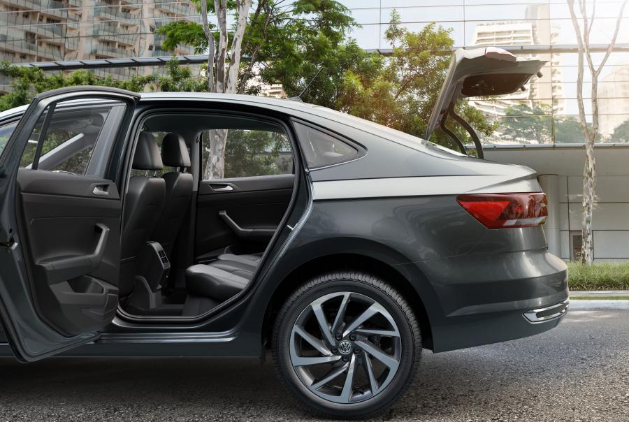  Volkswagen Virtus TSI Highline 2018 года  (фото 4 из 14)
